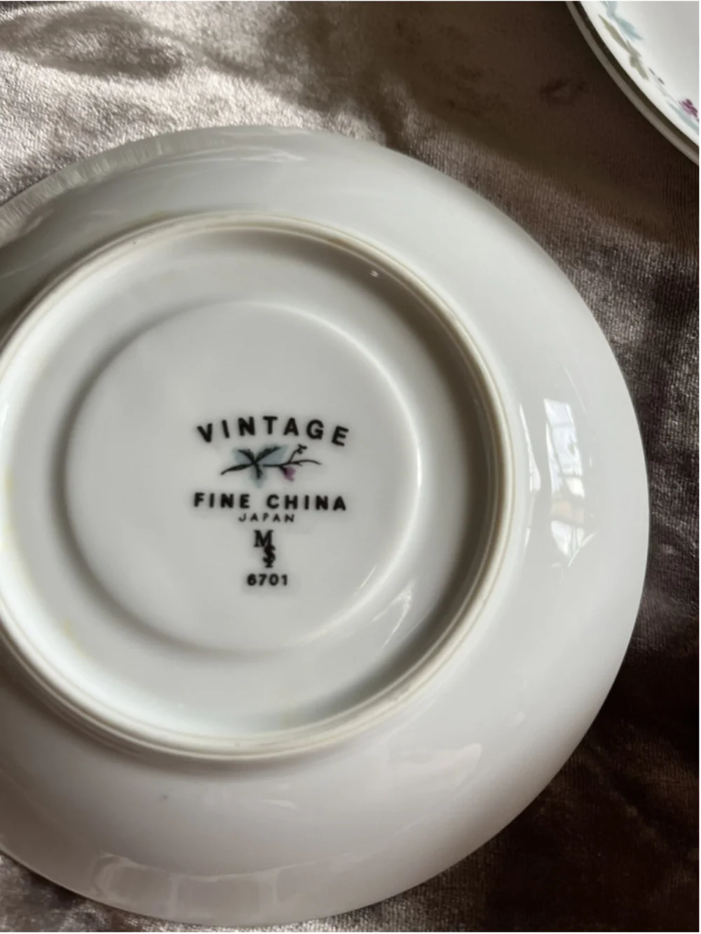 6 Vintage Fine China Japan 6701 Grape Pattern Cups & Saucers. 4 Sets plus 2 cups